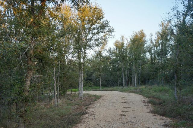 3935 County Road 464, Elgin, TX 78621