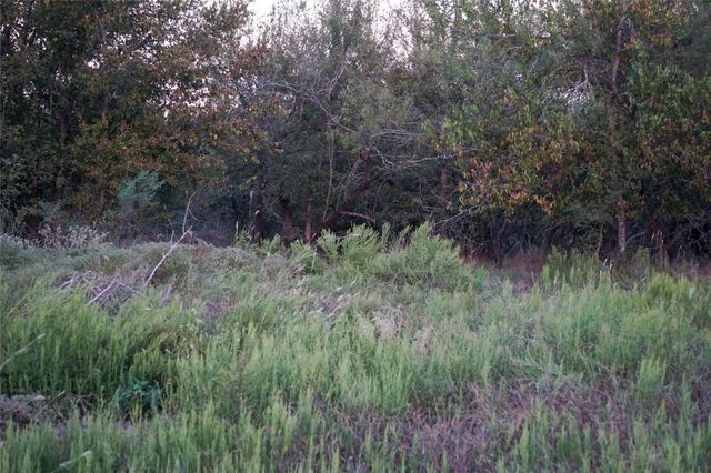 3935 County Road 464, Elgin, TX 78621