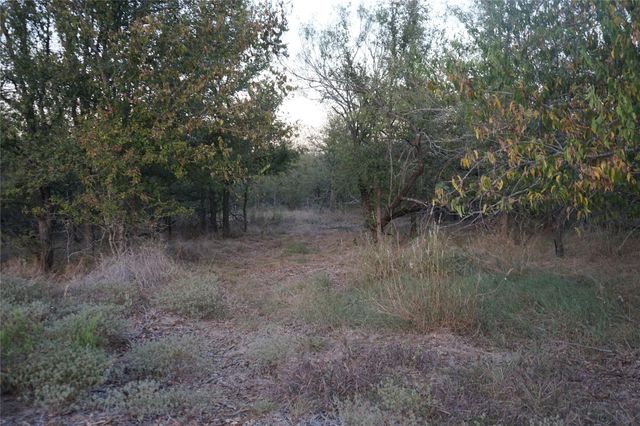 3935 County Road 464, Elgin, TX 78621