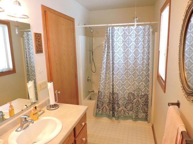 1515 Raveen STREET, Fort Atkinson, WI 53538