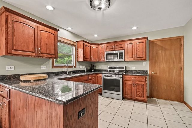 487 Locust Lane, Peotone, IL 60468