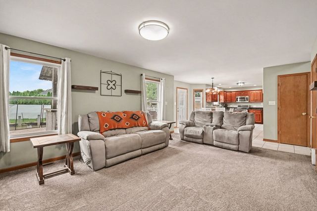 487 Locust Lane, Peotone, IL 60468