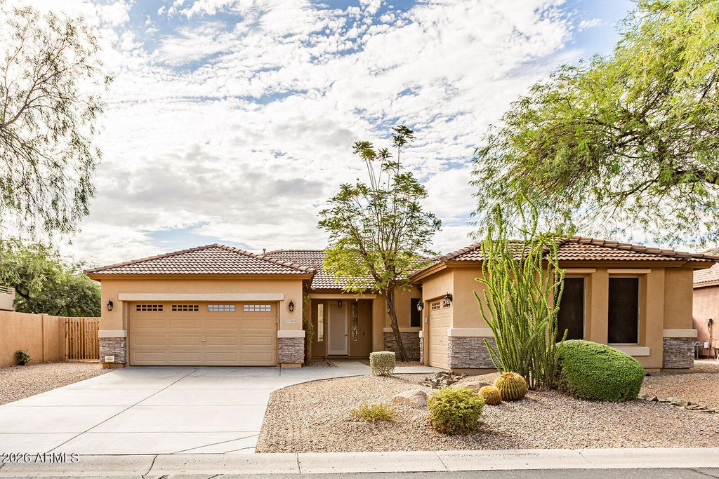 32648 N 40TH Place, Cave Creek, AZ 85331 — exterior