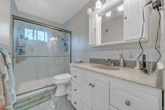 35 Arline Lane, East Islip, NY 11730