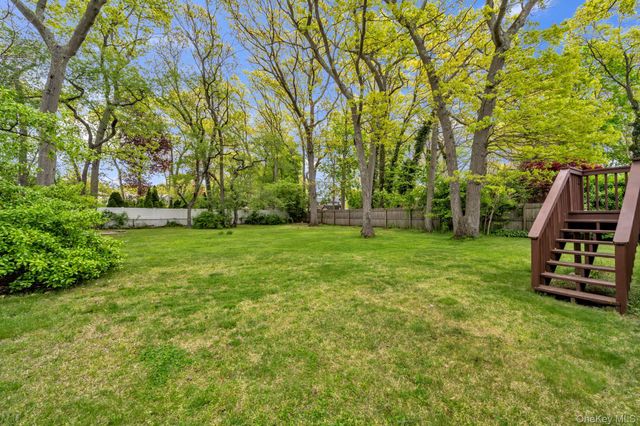 35 Arline Lane, East Islip, NY 11730