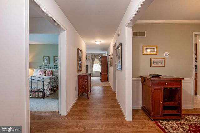 32 LOGANBERRY CT, Womelsdorf, PA 19567