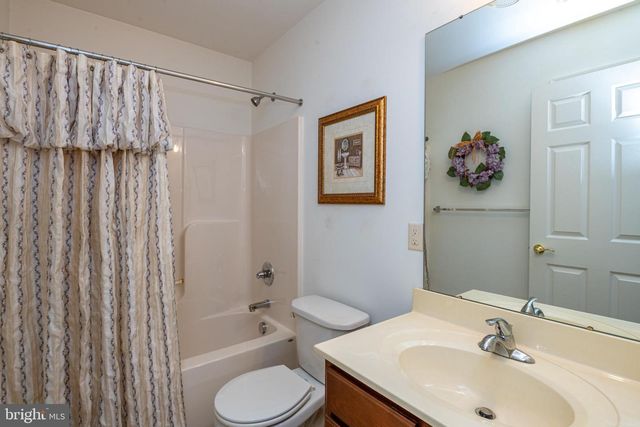 32 LOGANBERRY CT, Womelsdorf, PA 19567