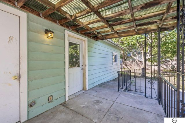 3918 Madison Avenue, Lincoln, NE 68504