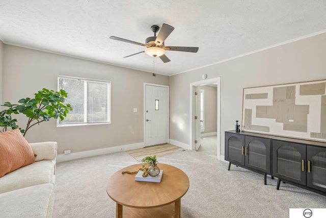 3918 Madison Avenue, Lincoln, NE 68504