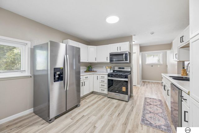3918 Madison Avenue, Lincoln, NE 68504