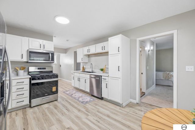 3918 Madison Avenue, Lincoln, NE 68504