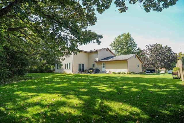 411 Oakland Avenue, Sun Prairie, WI 53590