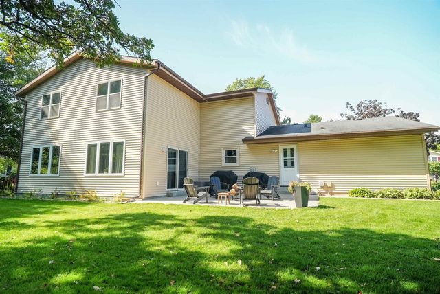 411 Oakland Avenue, Sun Prairie, WI 53590