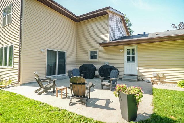 411 Oakland Avenue, Sun Prairie, WI 53590