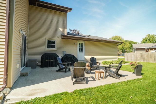 411 Oakland Avenue, Sun Prairie, WI 53590