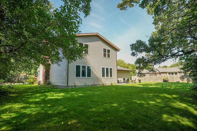 411 Oakland Avenue, Sun Prairie, WI 53590