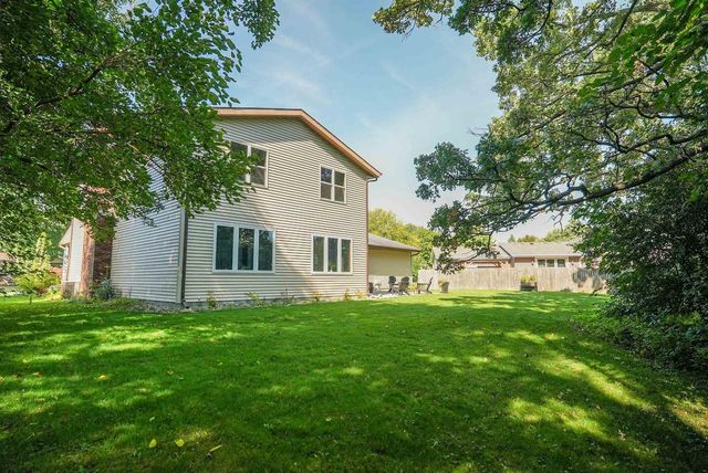 411 Oakland Avenue, Sun Prairie, WI 53590