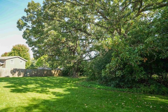 411 Oakland Avenue, Sun Prairie, WI 53590