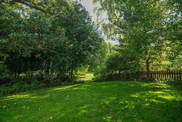 411 Oakland Avenue, Sun Prairie, WI 53590