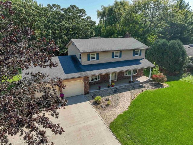 411 Oakland Avenue, Sun Prairie, WI 53590