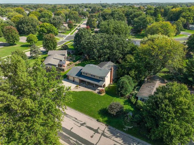 411 Oakland Avenue, Sun Prairie, WI 53590