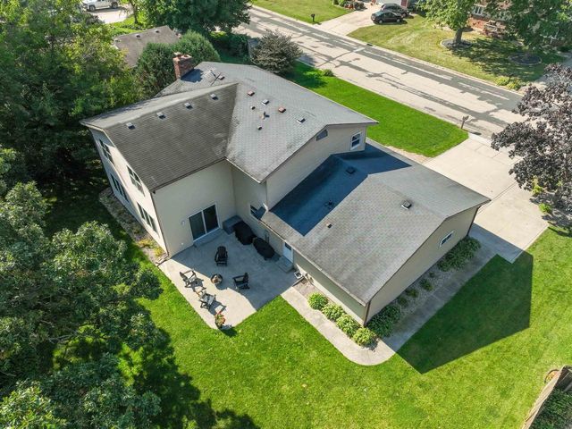 411 Oakland Avenue, Sun Prairie, WI 53590