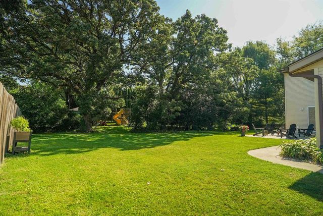 411 Oakland Avenue, Sun Prairie, WI 53590