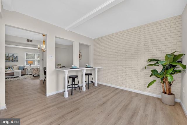 2255 CEDAR LN, Vienna, VA 22182