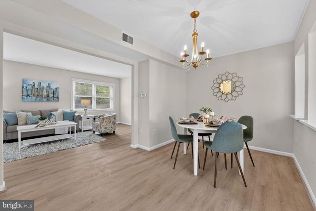 2255 CEDAR LN, Vienna, VA 22182