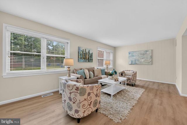 2255 CEDAR LN, Vienna, VA 22182