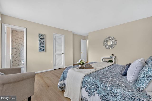 2255 CEDAR LN, Vienna, VA 22182