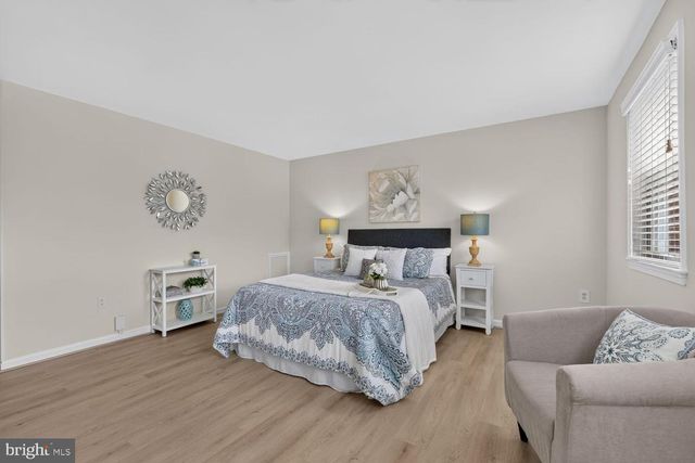 2255 CEDAR LN, Vienna, VA 22182