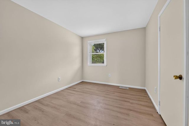 2255 CEDAR LN, Vienna, VA 22182