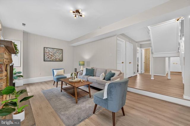 2255 CEDAR LN, Vienna, VA 22182