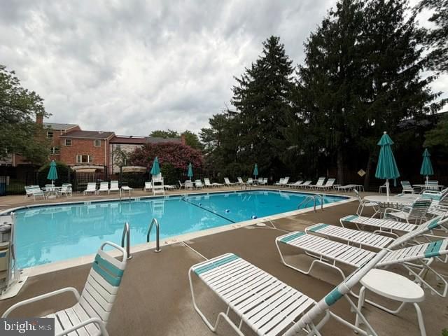 2255 CEDAR LN, Vienna, VA 22182