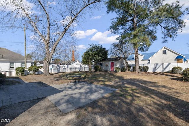 604 W Divine Street, Dunn, NC 28334