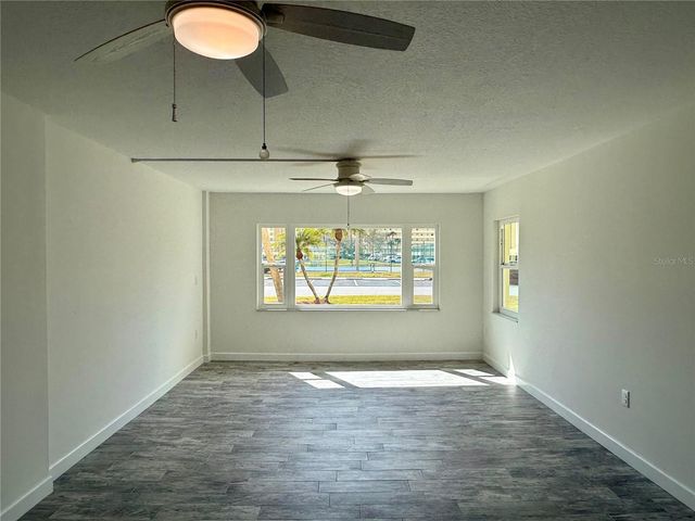 4650 COVE CIRCLE 108, St Petersburg, FL 33708