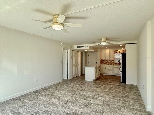 4650 COVE CIRCLE 108, St Petersburg, FL 33708