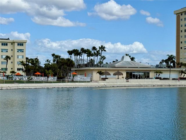 4650 COVE CIRCLE 108, St Petersburg, FL 33708