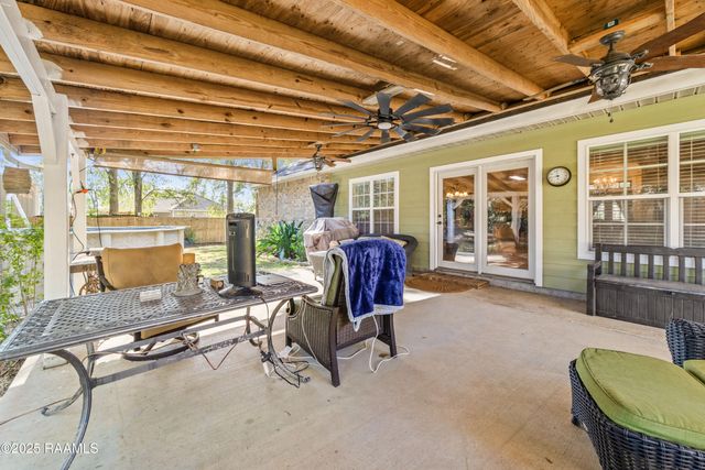 201 Kurzweg Drive, Lafayette, LA 70508