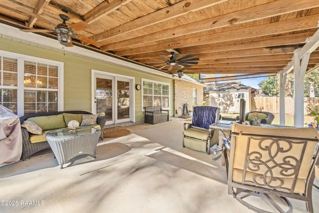 201 Kurzweg Drive, Lafayette, LA 70508