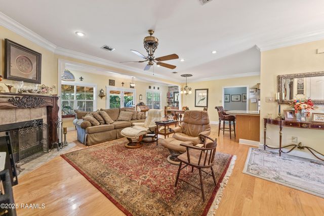 201 Kurzweg Drive, Lafayette, LA 70508