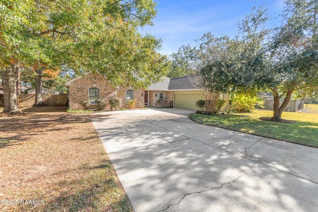 201 Kurzweg Drive, Lafayette, LA 70508