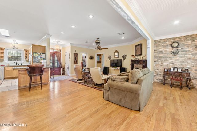 201 Kurzweg Drive, Lafayette, LA 70508