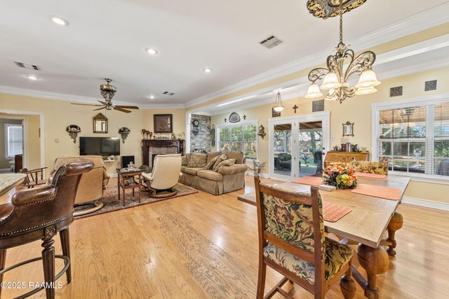 201 Kurzweg Drive, Lafayette, LA 70508