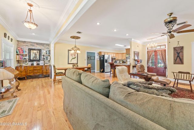 201 Kurzweg Drive, Lafayette, LA 70508