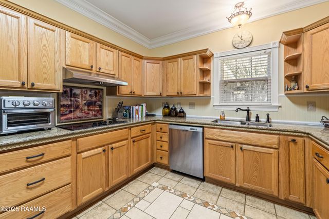 201 Kurzweg Drive, Lafayette, LA 70508