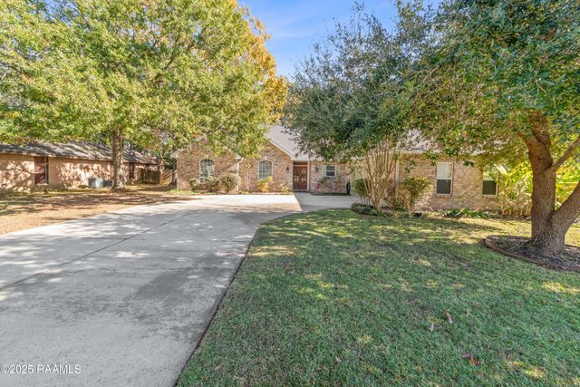 201 Kurzweg Drive, Lafayette, LA 70508