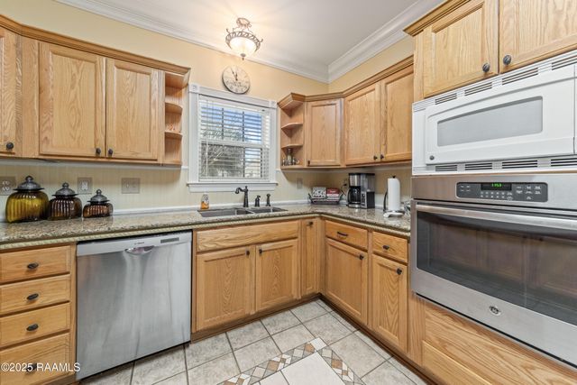 201 Kurzweg Drive, Lafayette, LA 70508