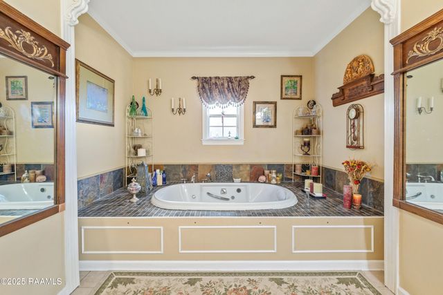 201 Kurzweg Drive, Lafayette, LA 70508